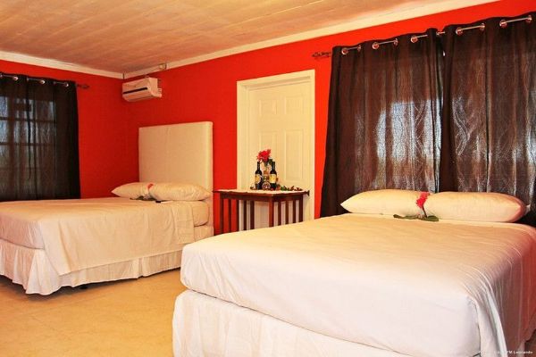 Two Turtles Inn (George Town)